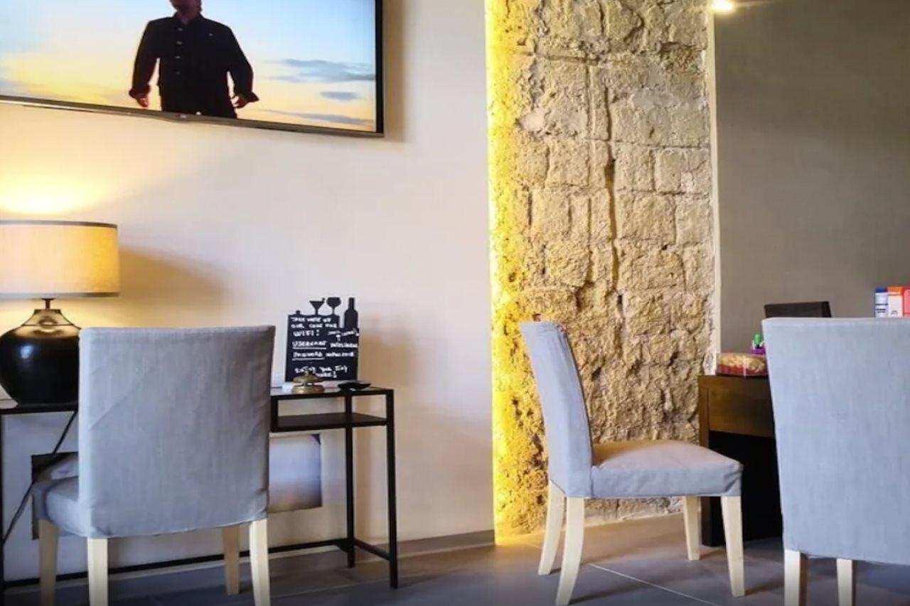 Hotel Ideal City Walk